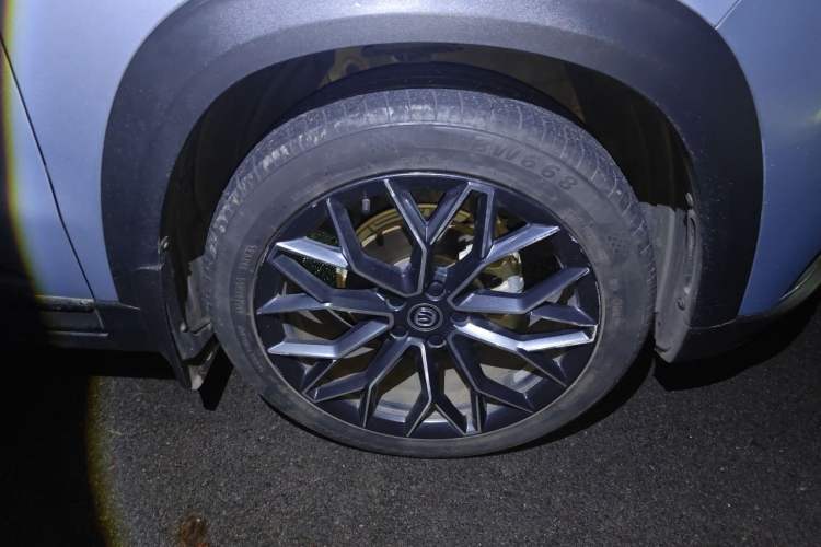 Used CHANGAN UNI-T 2022 1.5T Prestige Version Right Front Wheel Hub