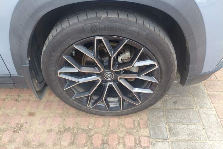Used CHANGAN UNI-T 2022 1.5T Luxury Edition Right Front Wheel Hub