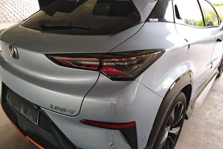 Used CHANGAN UNI-T 2022 1.5T Sport Edition Flagship Version Right Rear Taillight