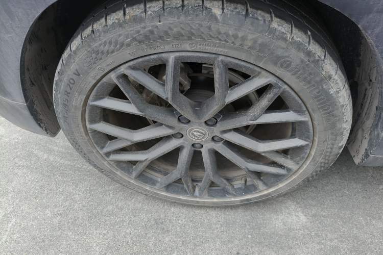 Used CHANGAN UNI-T 2022 2.0T Prestige Version Right Rear Wheel Hub