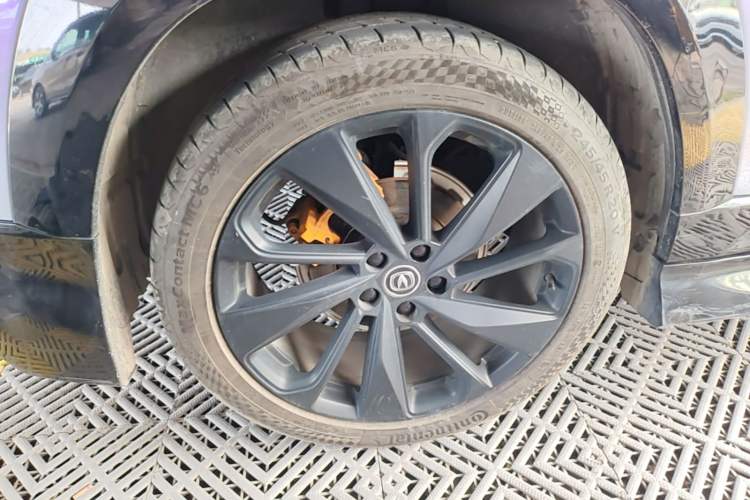 Used CHANGAN UNI-T 2022 1.5T Sport Edition Flagship Version Right Rear Wheel Hub