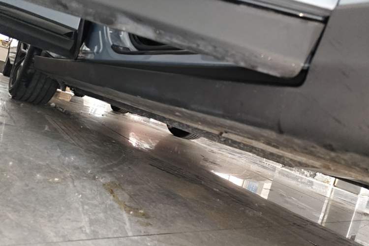 Used CHANGAN UNI-T 2022 2.0T Prestige Version Right Side Sill