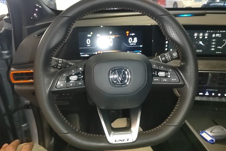 Used CHANGAN UNI-T 2022 2.0T Prestige Version Steering Wheel