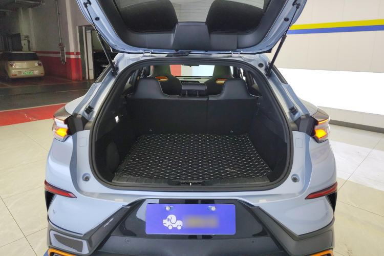 Used CHANGAN UNI-T 2022 1.5T Sport Edition Premium Version Trunk