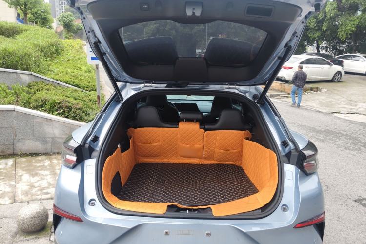 Used CHANGAN UNI-T 2022 1.5T Flagship Edition Trunk