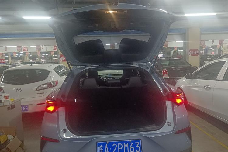 Used CHANGAN UNI-T 2022 2.0T Prestige Version Trunk