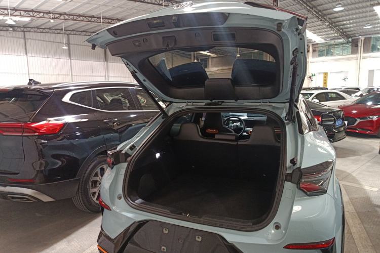 Used CHANGAN UNI-T 2022 2.0T Sport Edition Flagship Version Trunk