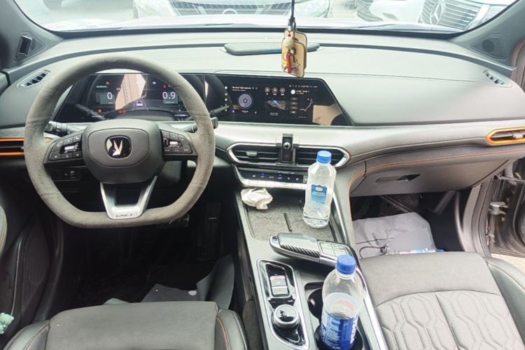 Used CHANGAN UNI-T 2022 1.5T Prestige Version Center Console