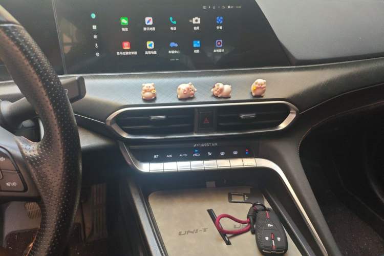 Used CHANGAN UNI-T 2022 1.5T Prestige Version Audio And AC Panel