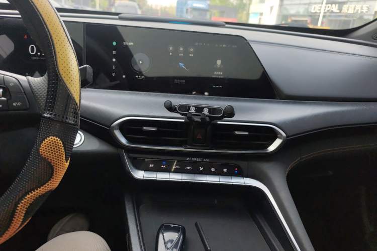 Used CHANGAN UNI-T 2022 1.5T Luxury Edition Audio And AC Panel