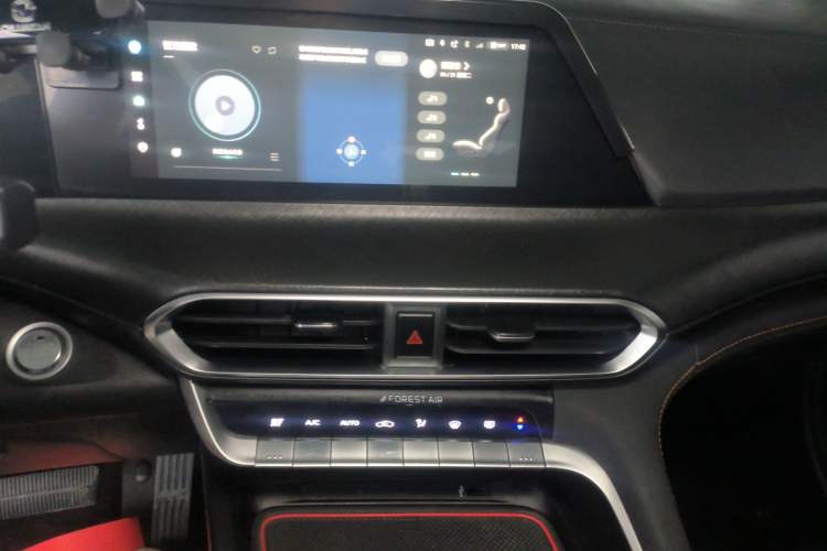 Used CHANGAN UNI-T 2022 1.5T Prestige Version Audio And AC Panel