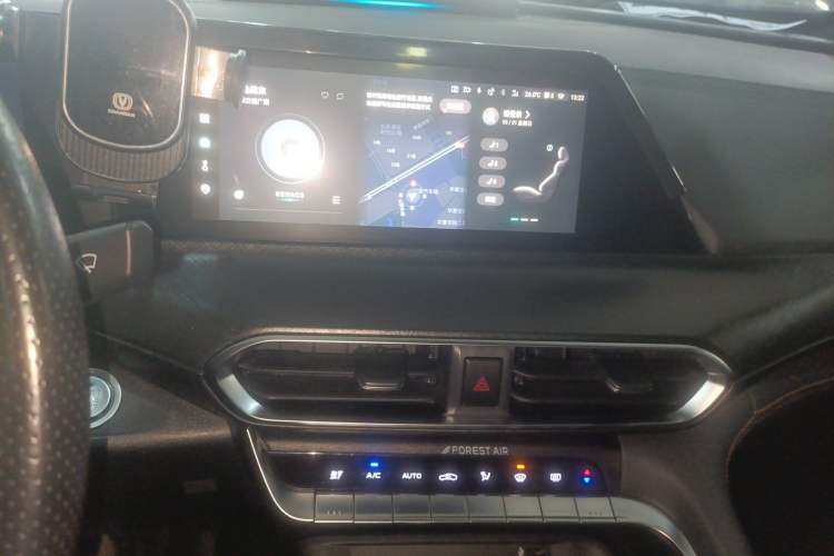 Used CHANGAN UNI-T 2022 1.5T Prestige Version Audio And AC Panel