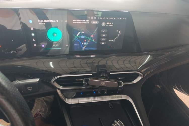 Used CHANGAN UNI-T 2022 1.5T Flagship Edition Audio And AC Panel