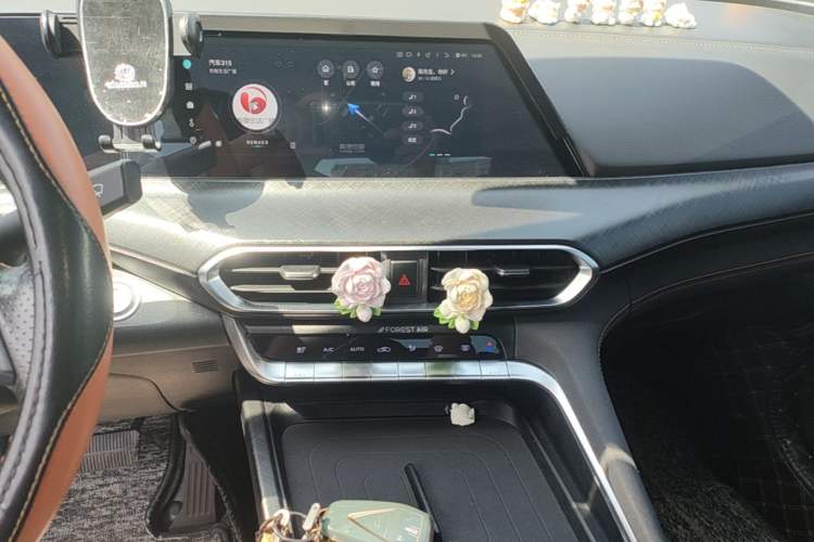 Used CHANGAN UNI-T 2022 1.5T Prestige Version Audio And AC Panel