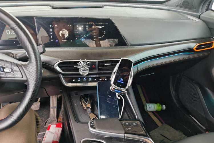 Used CHANGAN UNI-T 2022 1.5T Prestige Version Audio And AC Panel