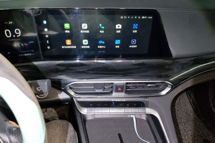 Used CHANGAN UNI-T 2022 1.5T Flagship Edition Audio And AC Panel