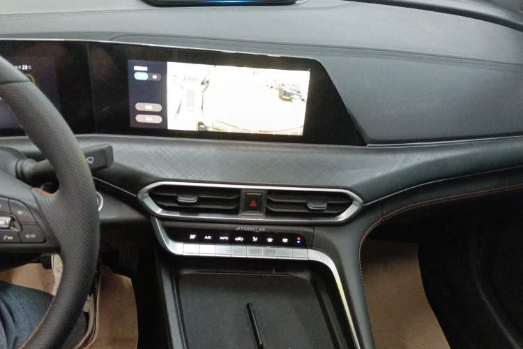 Used CHANGAN UNI-T 2022 1.5T Luxury Edition Audio And AC Panel