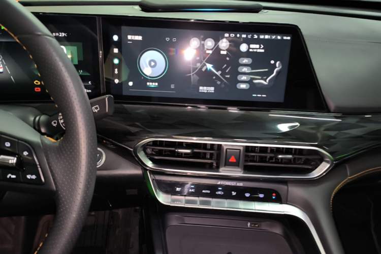 Used CHANGAN UNI-T 2022 1.5T Flagship Edition Audio And AC Panel