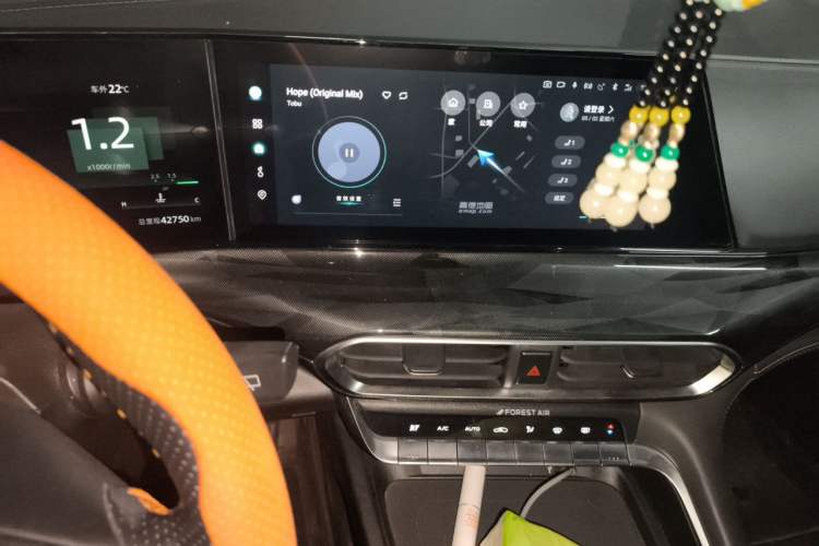 Used CHANGAN UNI-T 2022 1.5T Flagship Edition Audio And AC Panel