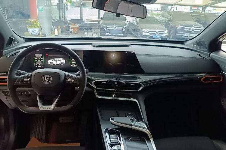 Used CHANGAN UNI-T 2022 1.5T Flagship Edition Center Console