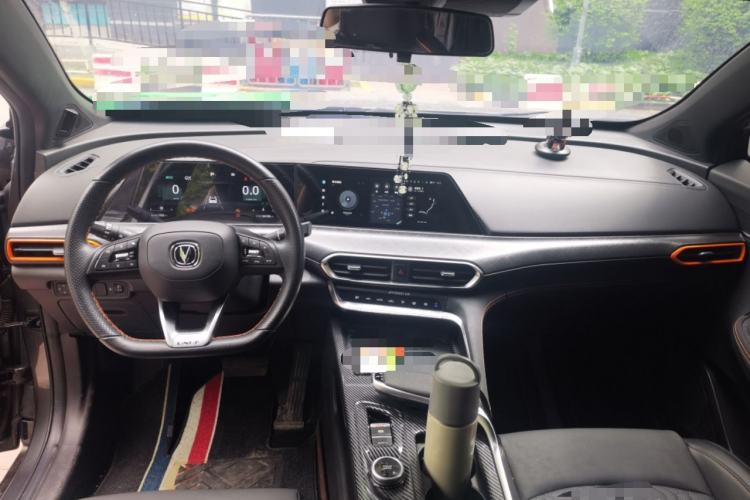 Used CHANGAN UNI-T 2022 1.5T Sport Edition Premium Version Center Console