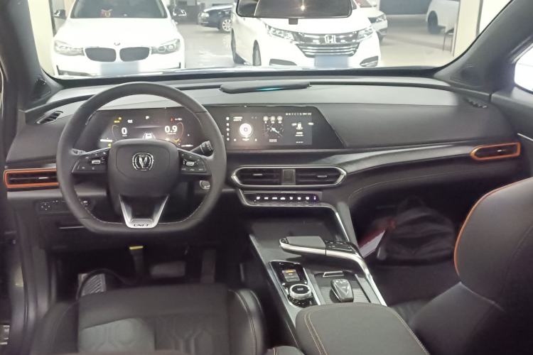 Used CHANGAN UNI-T 2022 1.5T Luxury Edition Center Console