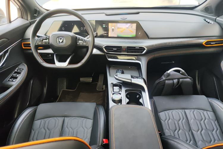 Used CHANGAN UNI-T 2022 1.5T Prestige Version Center Console