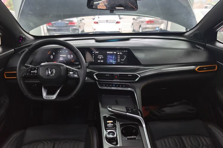 Used CHANGAN UNI-T 2022 1.5T Prestige Version Center Console