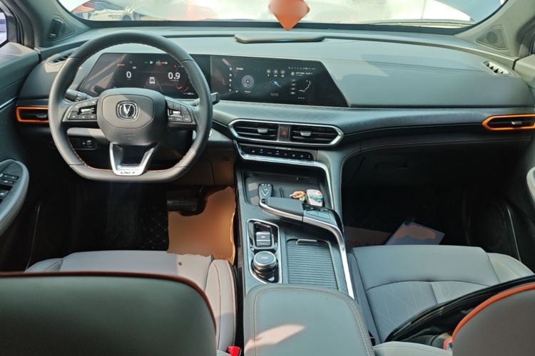 Used CHANGAN UNI-T 2022 1.5T Prestige Version Center Console