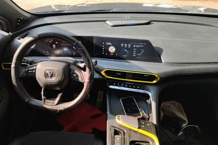 Used CHANGAN UNI-T 2022 1.5T Sport Edition Premium Version Center Console