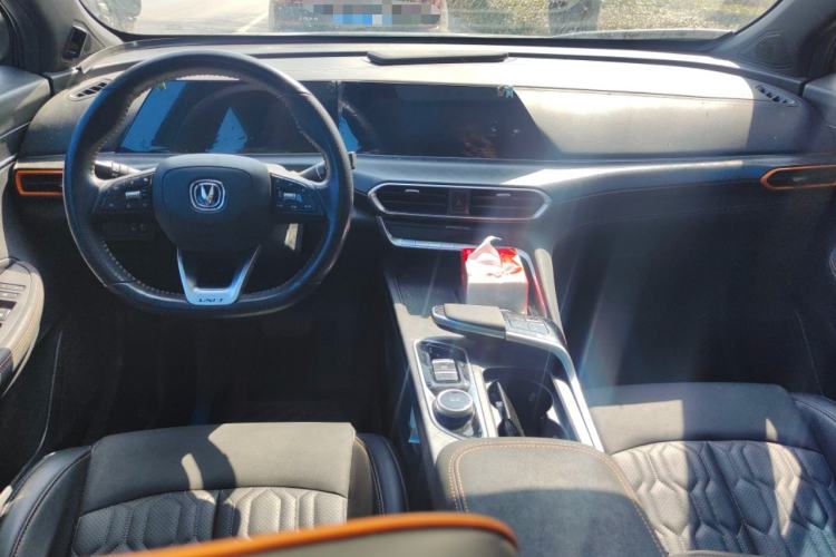 Used CHANGAN UNI-T 2022 2.0T Prestige Version Center Console