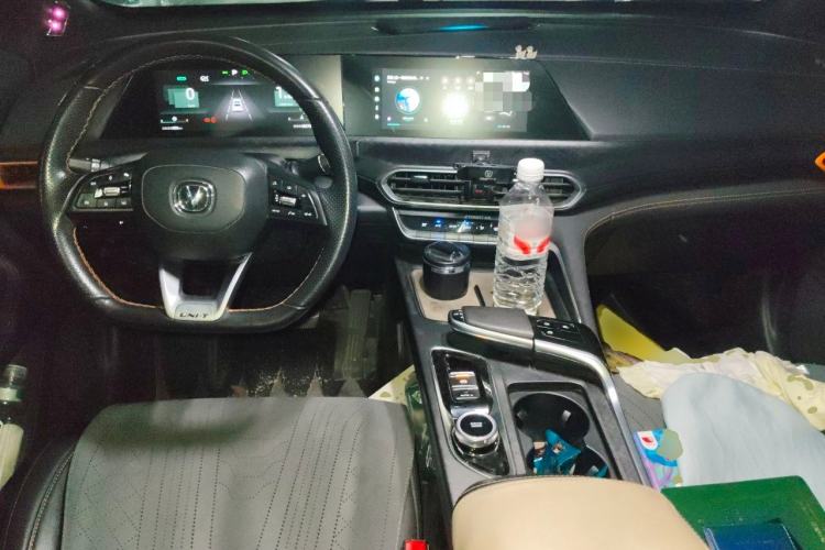 Used CHANGAN UNI-T 2022 1.5T Sport Edition Premium Version Center Console