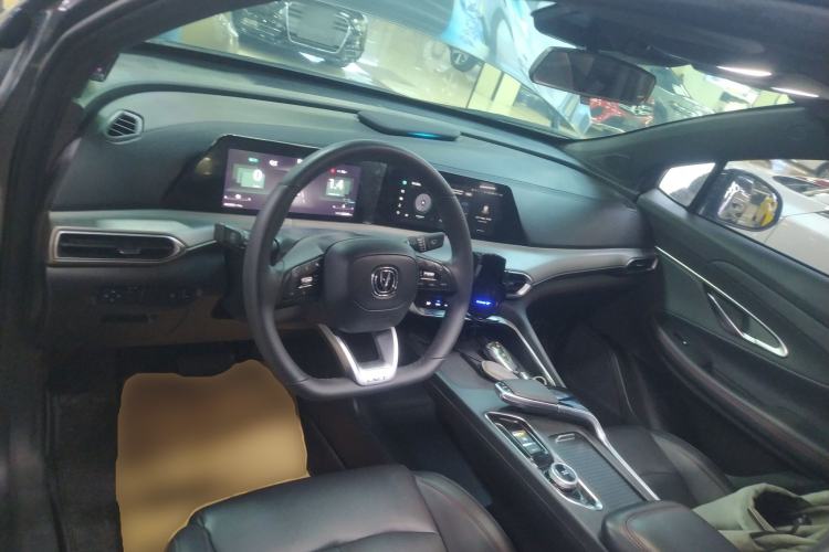 Used CHANGAN UNI-T 2022 1.5T Excellence Model Center Console