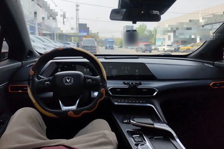 Used CHANGAN UNI-T 2022 1.5T Luxury Edition Center Console