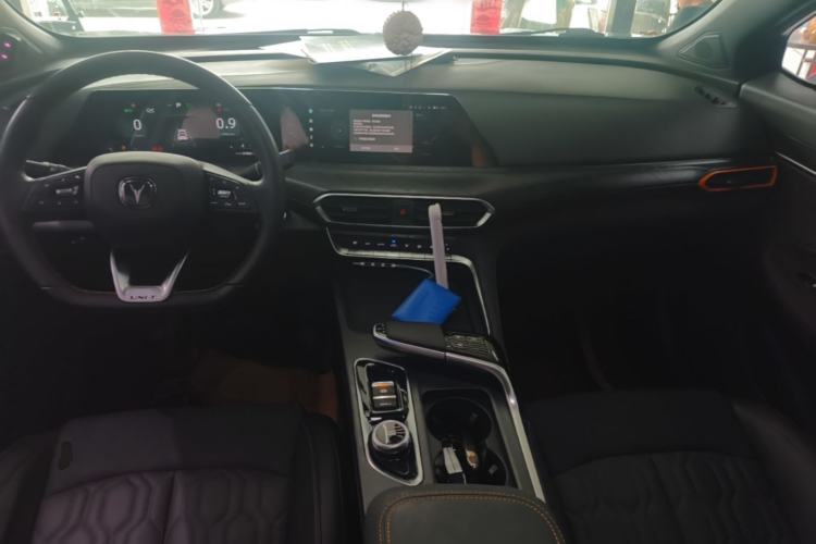 Used CHANGAN UNI-T 2022 1.5T Prestige Version Center Console