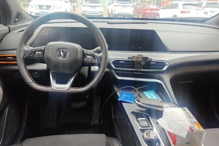 Used CHANGAN UNI-T 2022 1.5T Prestige Version Center Console