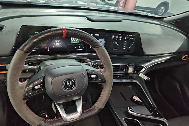 Used CHANGAN UNI-T 2022 1.5T Flagship Edition Center Console