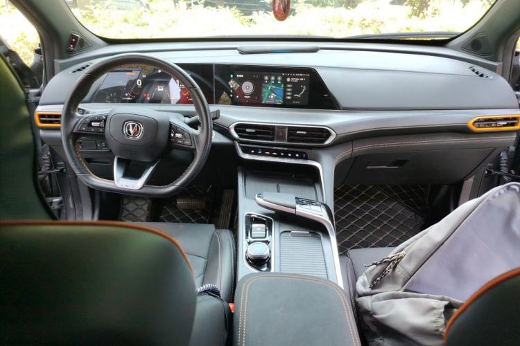 Used CHANGAN UNI-T 2022 1.5T Prestige Version Center Console