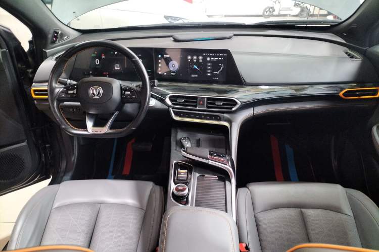 Used CHANGAN UNI-T 2022 1.5T Flagship Edition Center Console