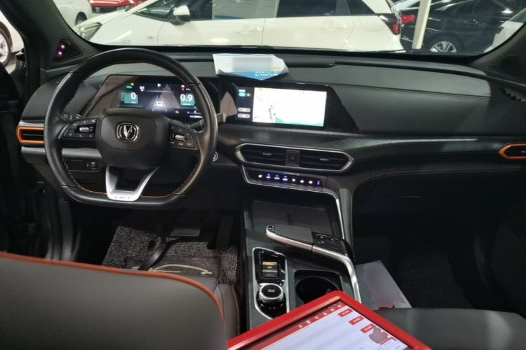 Used CHANGAN UNI-T 2022 1.5T Prestige Version Center Console