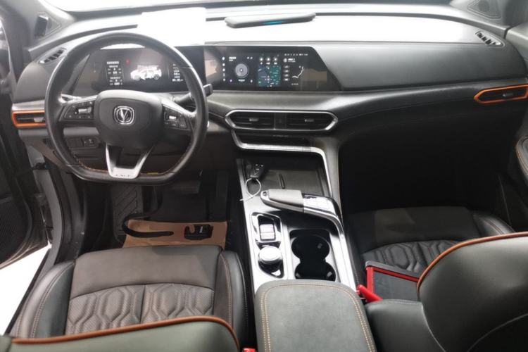 Used CHANGAN UNI-T 2022 1.5T Sport Edition Premium Version Center Console