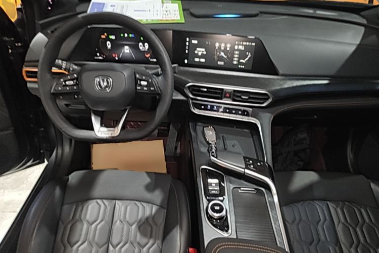 Used CHANGAN UNI-T 2022 1.5T Prestige Version Center Console