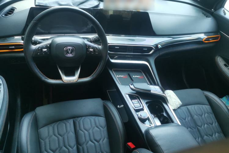 Used CHANGAN UNI-T 2022 1.5T Flagship Edition Center Console