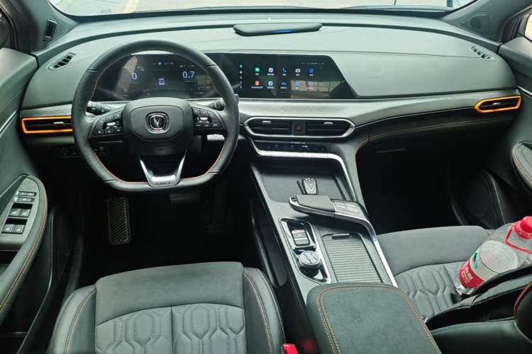 Used CHANGAN UNI-T 2022 1.5T Prestige Version Center Console