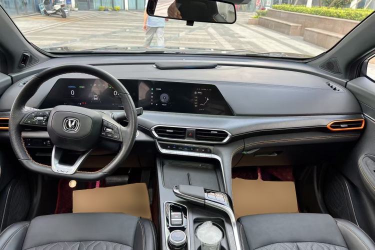 Used CHANGAN UNI-T 2022 1.5T Prestige Version Center Console