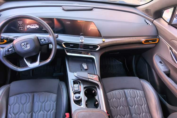 Used CHANGAN UNI-T 2022 1.5T Prestige Version Center Console