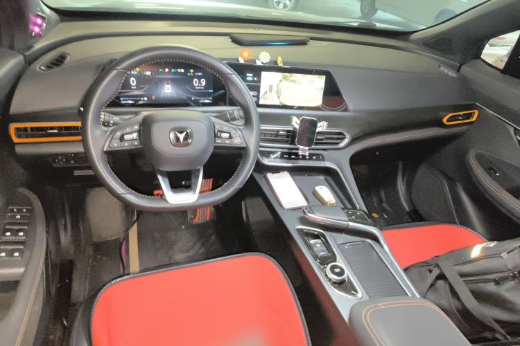 Used CHANGAN UNI-T 2022 2.0T Prestige Version Center Console