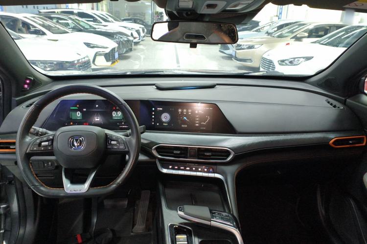 Used CHANGAN UNI-T 2022 1.5T Prestige Version Center Console