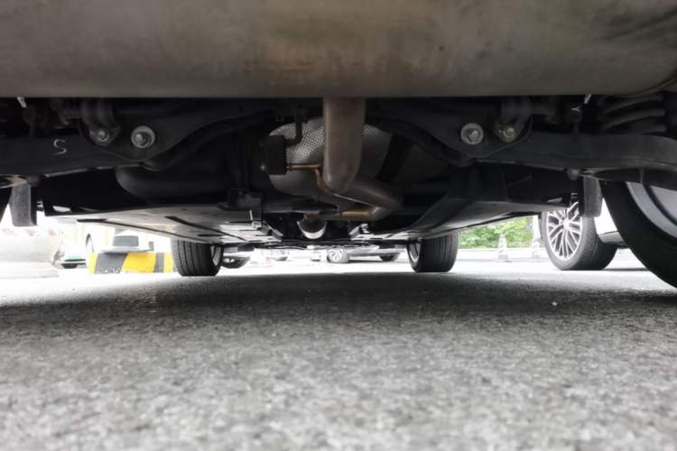 Used CHANGAN UNI-T 2022 1.5T Flagship Edition Chassis Rear