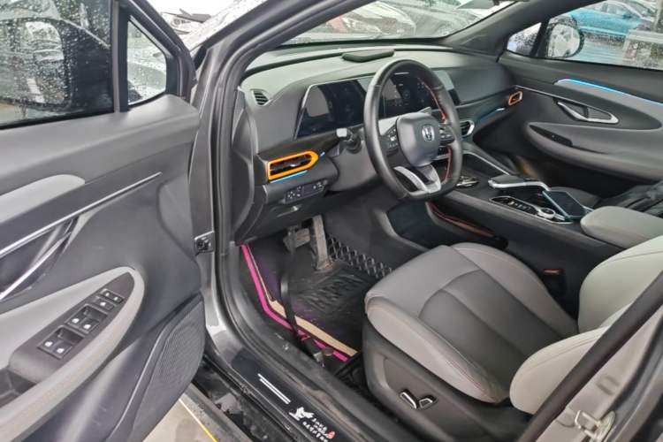 Used CHANGAN UNI-T 2022 1.5T Prestige Version Driver Seat